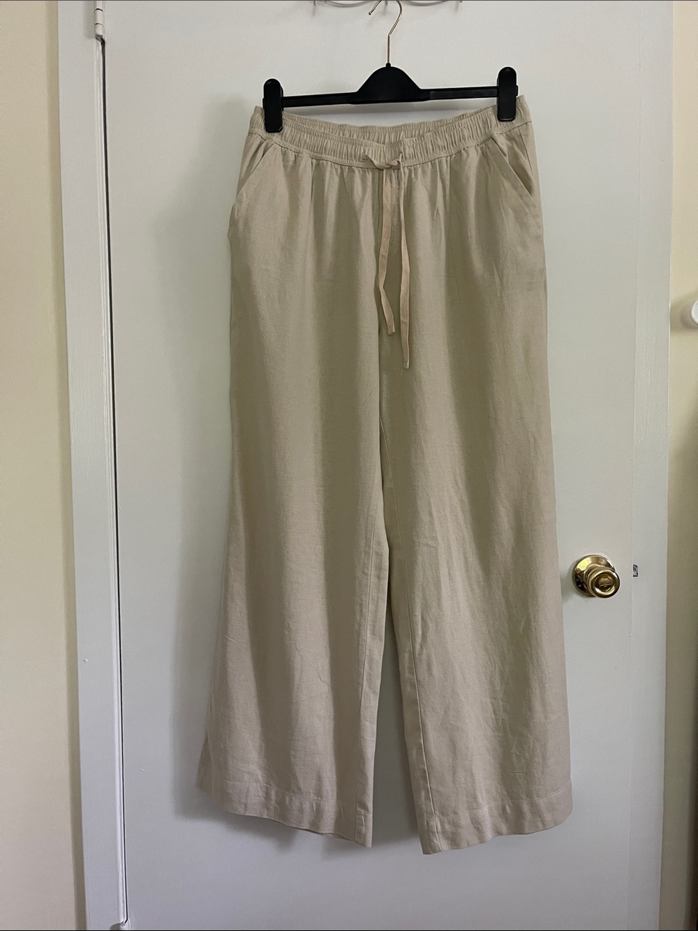 Briggs New York Neutral Drawstring Waist Wide-Leg Pants